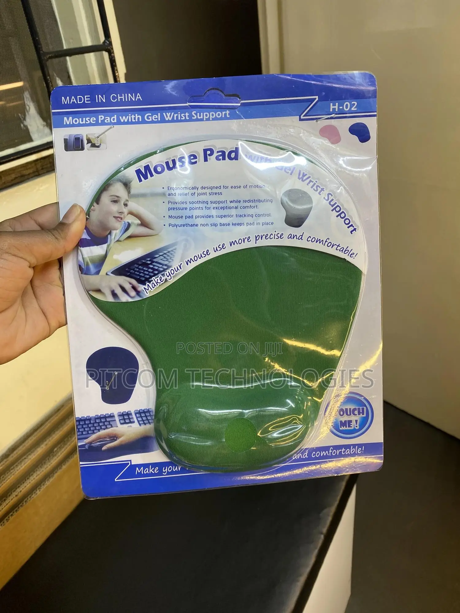 Mouse Pad With Gel Wrist Support