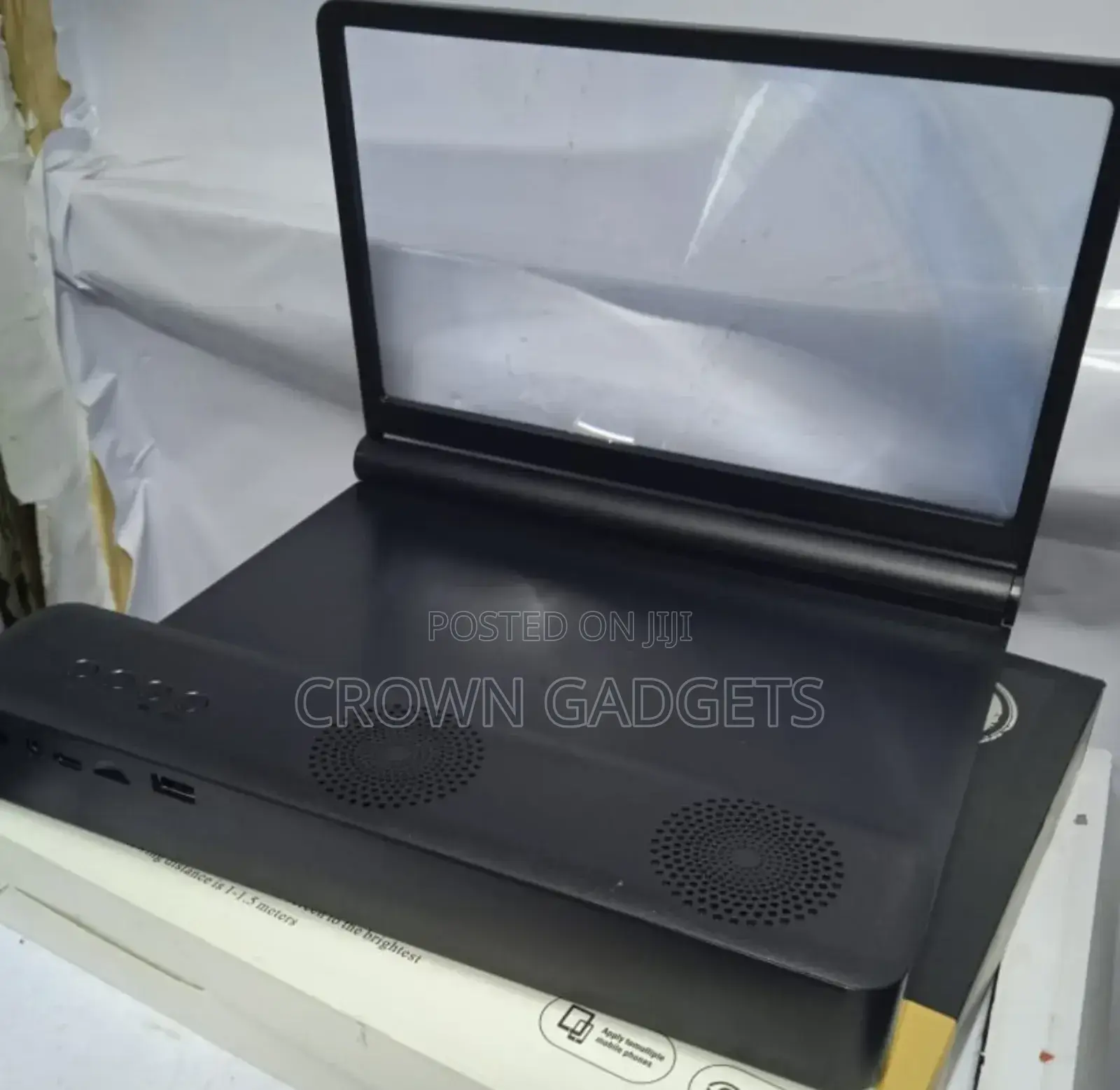 F12 6D Mobile Magnifier With Bluetooth Speaker