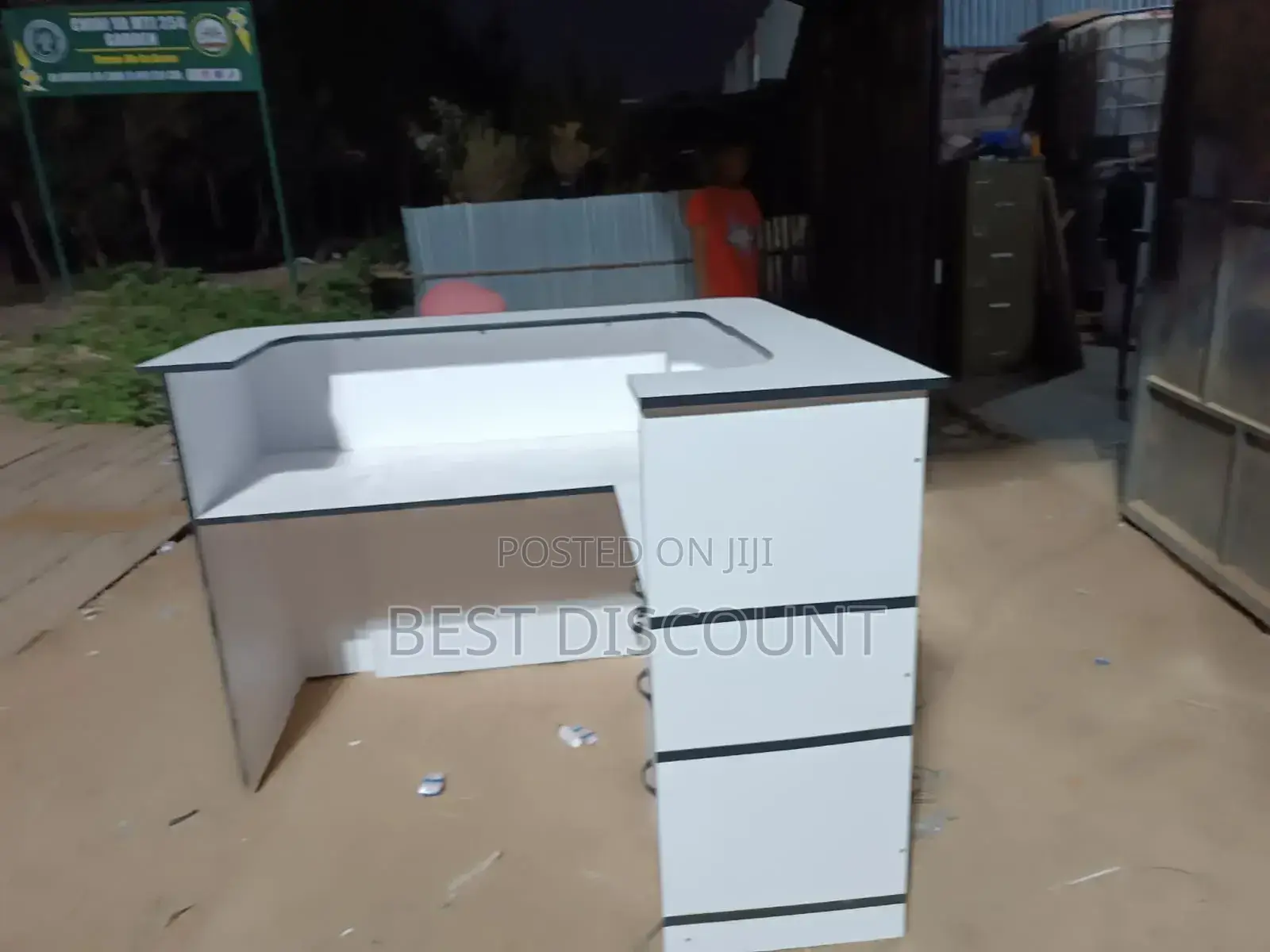 L Shaped Reception Table