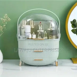 Green Acrylic Makeup Organizer