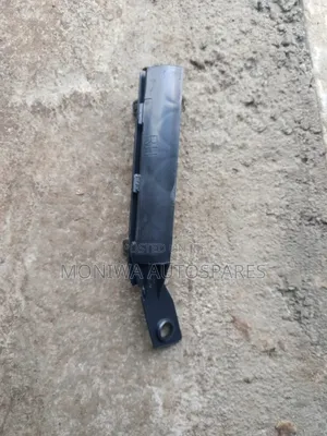 Bumper Slide Nissan Tiida