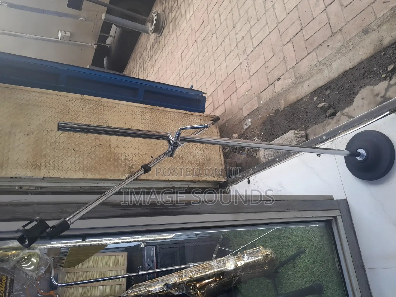 Metallic Stand Heavy With Round Base