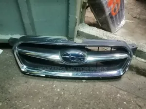 Subaru Legacy Bl5/Bp5 Front Radiator Grille, Clean Ex Japan
