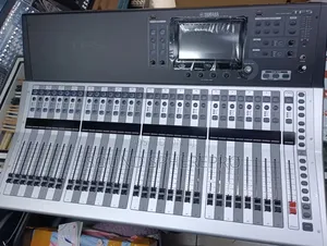 Yahama TF5 32 Channel Digital Mixer