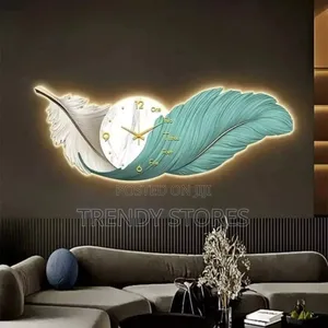 Luxury Feather Wall Clock
