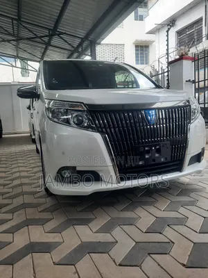 Toyota Esquire 1.8 FWD Hybrid (7 seater) 2017 White