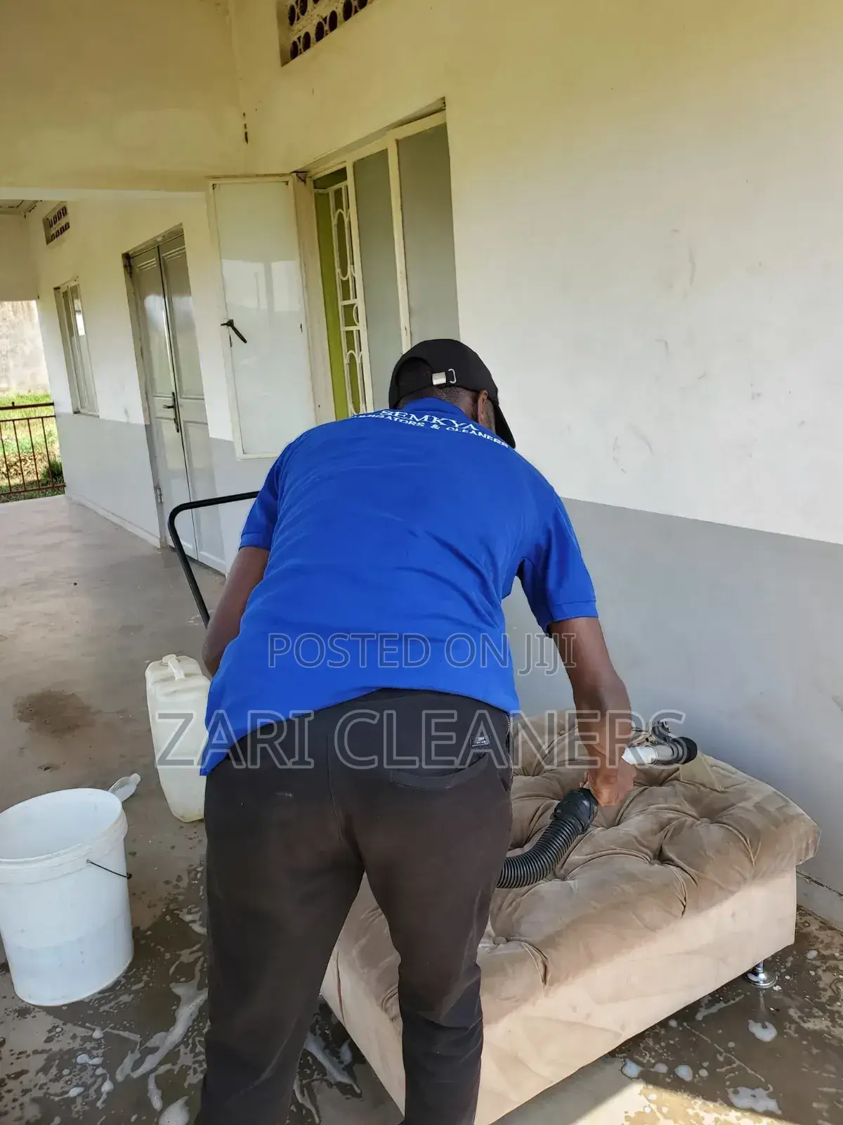 Apartment Couch and Sofa Cleaning