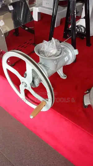 Manual Meat Mincer With Heavy Cast Iron