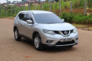 Nissan X-Trail 2.0 Petrol FWD 2014 Silver