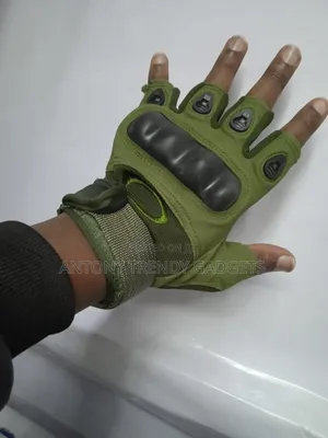 Military-Type Tactical Half Finger Gloves