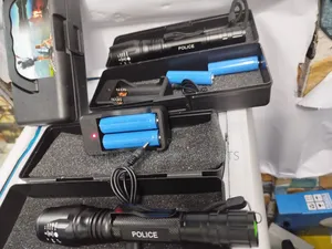 Police LED Zooming Flashlight
