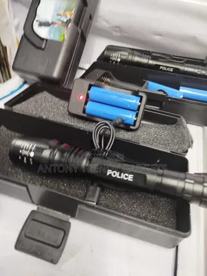 Police High Beam Zooming Flashlight