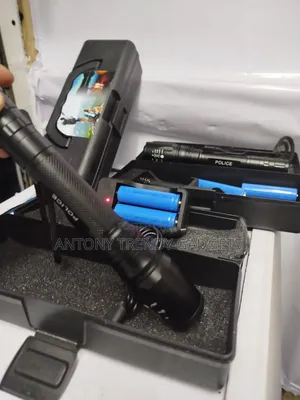 LED Rechargable Zoom Flashlight With Beam Concentration