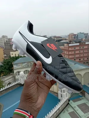Nike Tiempo Football Soccer Boots