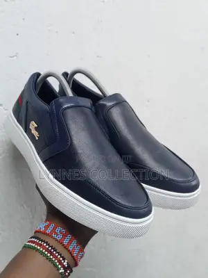Lacoste Sneakers