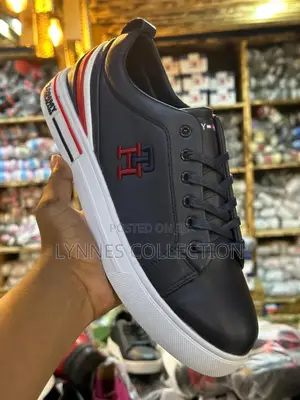 Rommtommy Hilfiger 
2 Designs