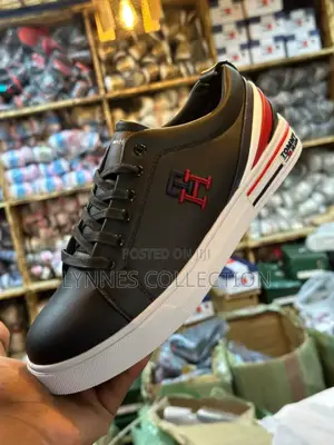 Rommtommy Hilfiger 
2 Designs