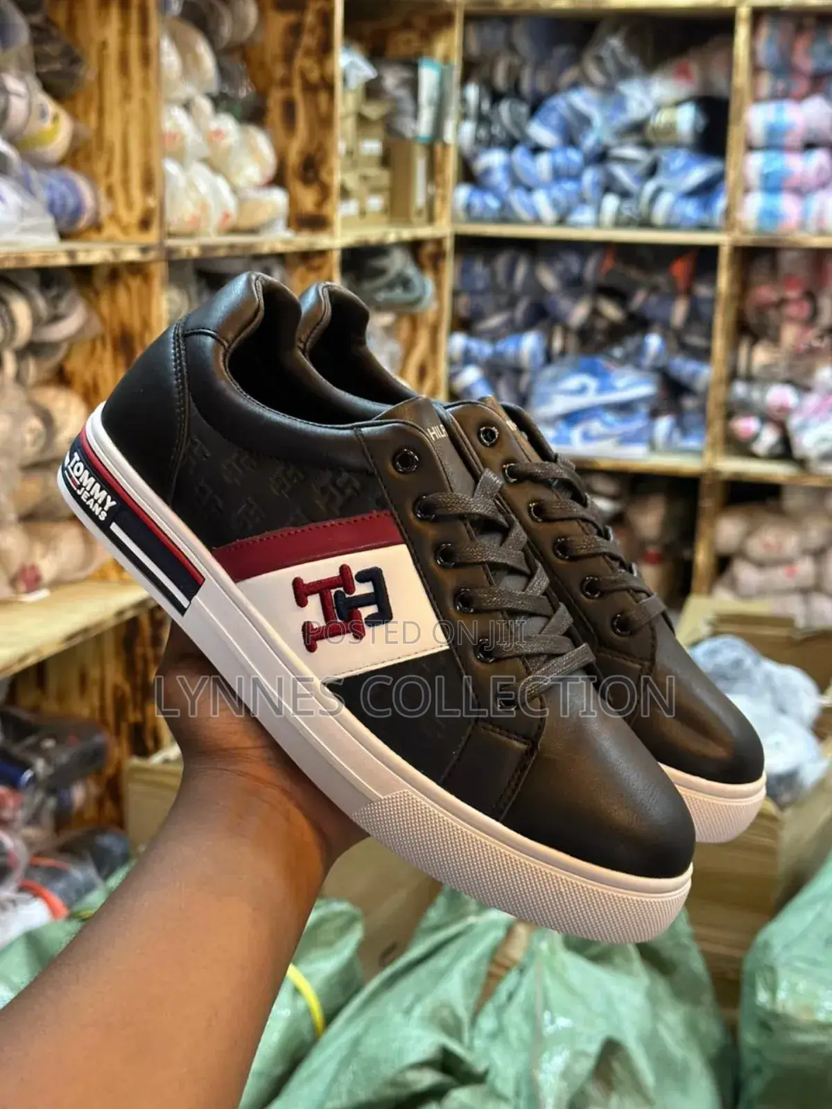 Rommtommy Hilfiger 
2 Designs