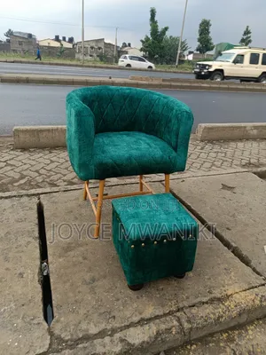 Pedicure Seat and Puff,