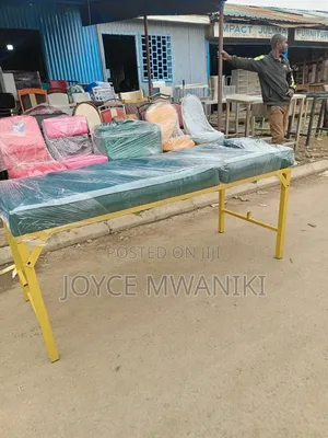 Foldable Jungle Green and Gold Massage Bed