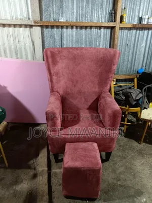King Chair or Pedicure Seat With a Stool