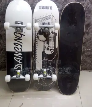 Quality Professional Skate Boards With Anti Slip Base