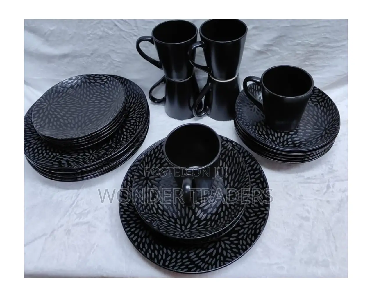 *24pc Black Leaf Dinner Set*