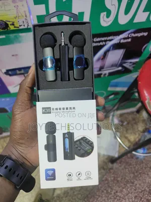 Wireless Dual Mic Sound Receiver.
