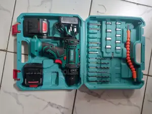 Powerful Makita Drill Set/Rechargeable Drill