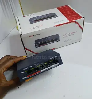 Hikvision DS-3E0105P-E/M 4 Port Unmanaged Poe Switch
