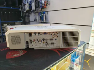 Hitachi Projector Cp-4021n