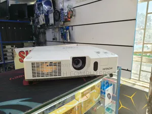 Hitachi Projector Cp-4021n