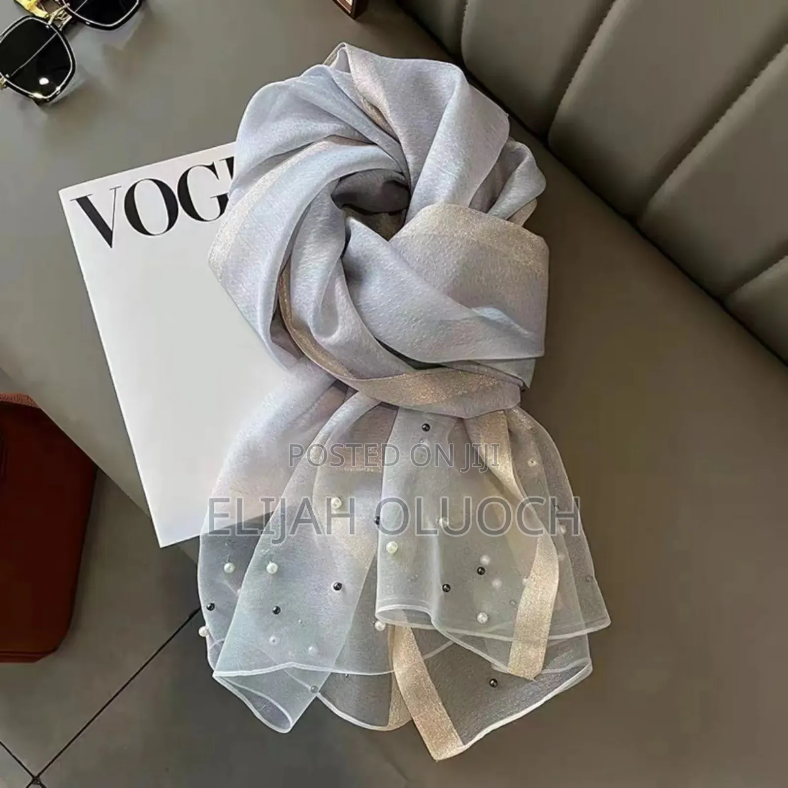 Cute Scarf With Pearl