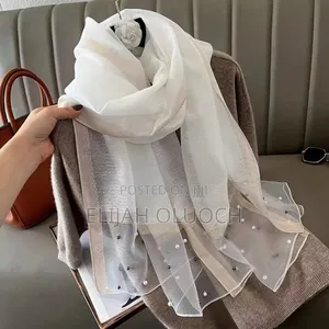 Cute Scarf With Pearl