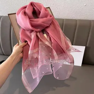 Cute Scarf With Pearl