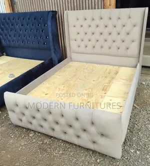 Classic 5/6 Bed/Tufted Bed