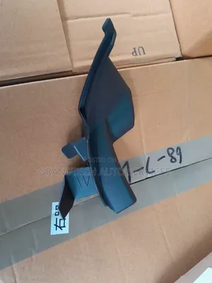 Lannd Cruiser Fj 120 Windscreen Finisher•