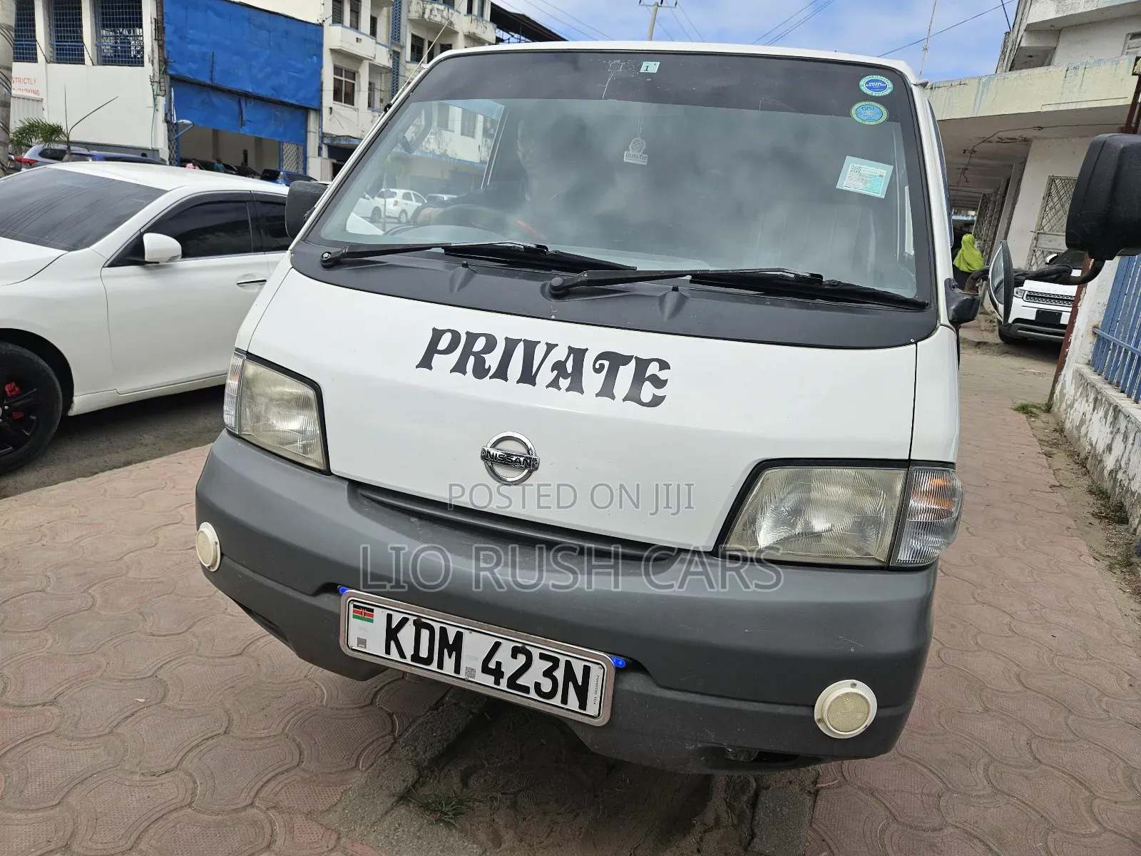 Nissan Caravan (Urvan) 2017 White