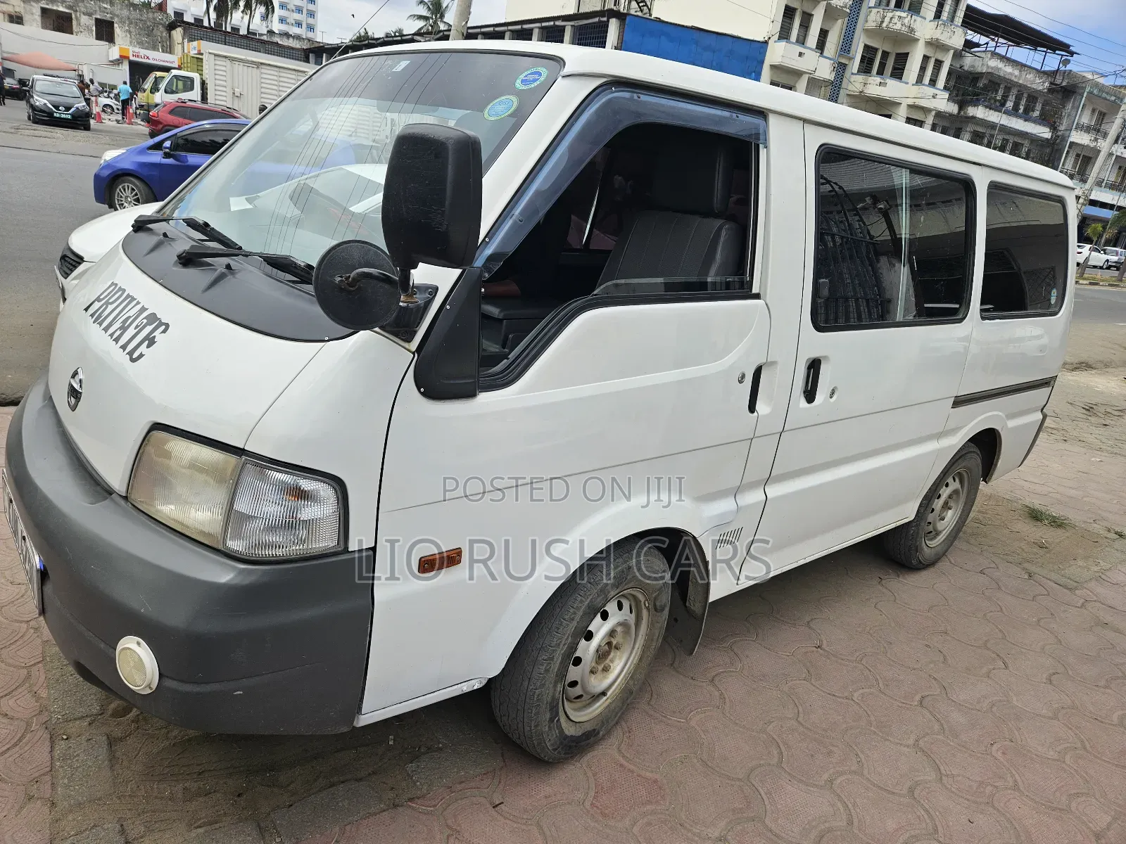 Nissan Caravan (Urvan) 2017 White