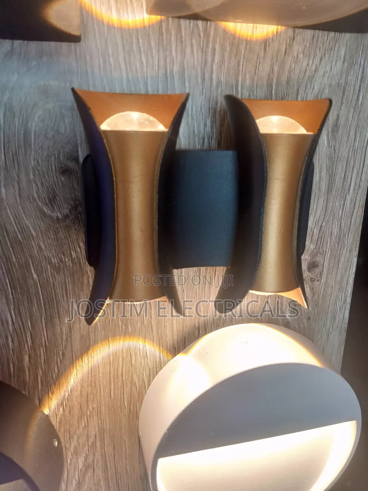 Wall Bracket Up and Down Lightinh