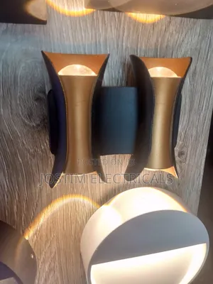 Wall Bracket Up and Down Lightinh