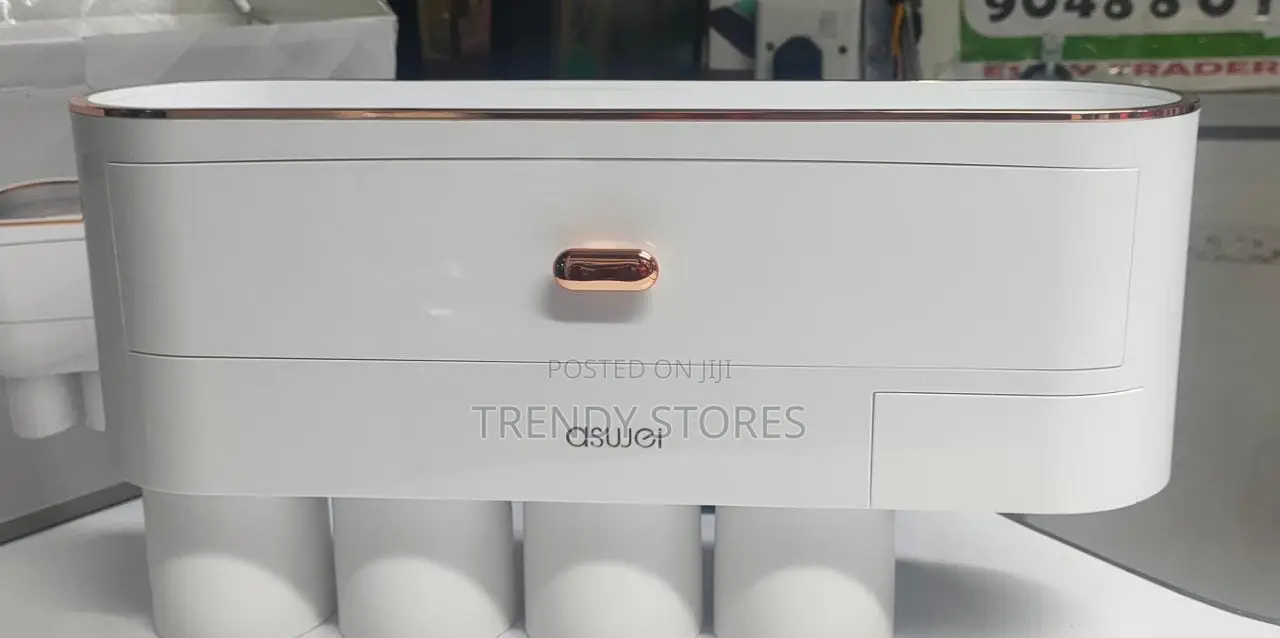 Luxurious Toothbrush Holder