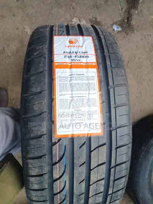 235/45 R 19 Lenstone Tyres Made in China.