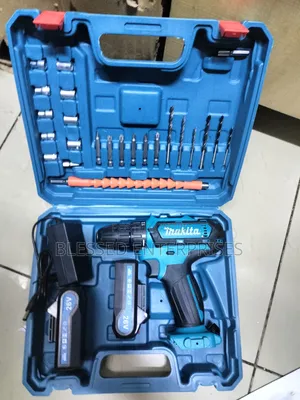New Makita Rechargeable Drill/Cordless Drill Set