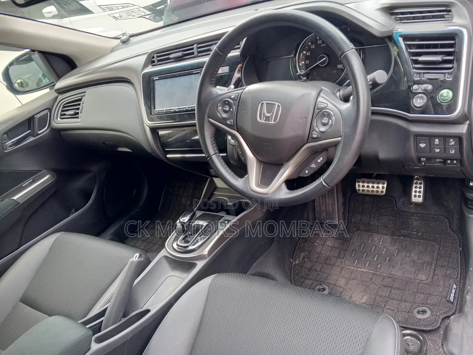 Honda Grace 2017 Silver
