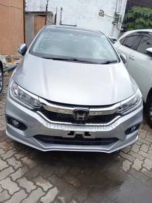Honda Grace 2017 Silver