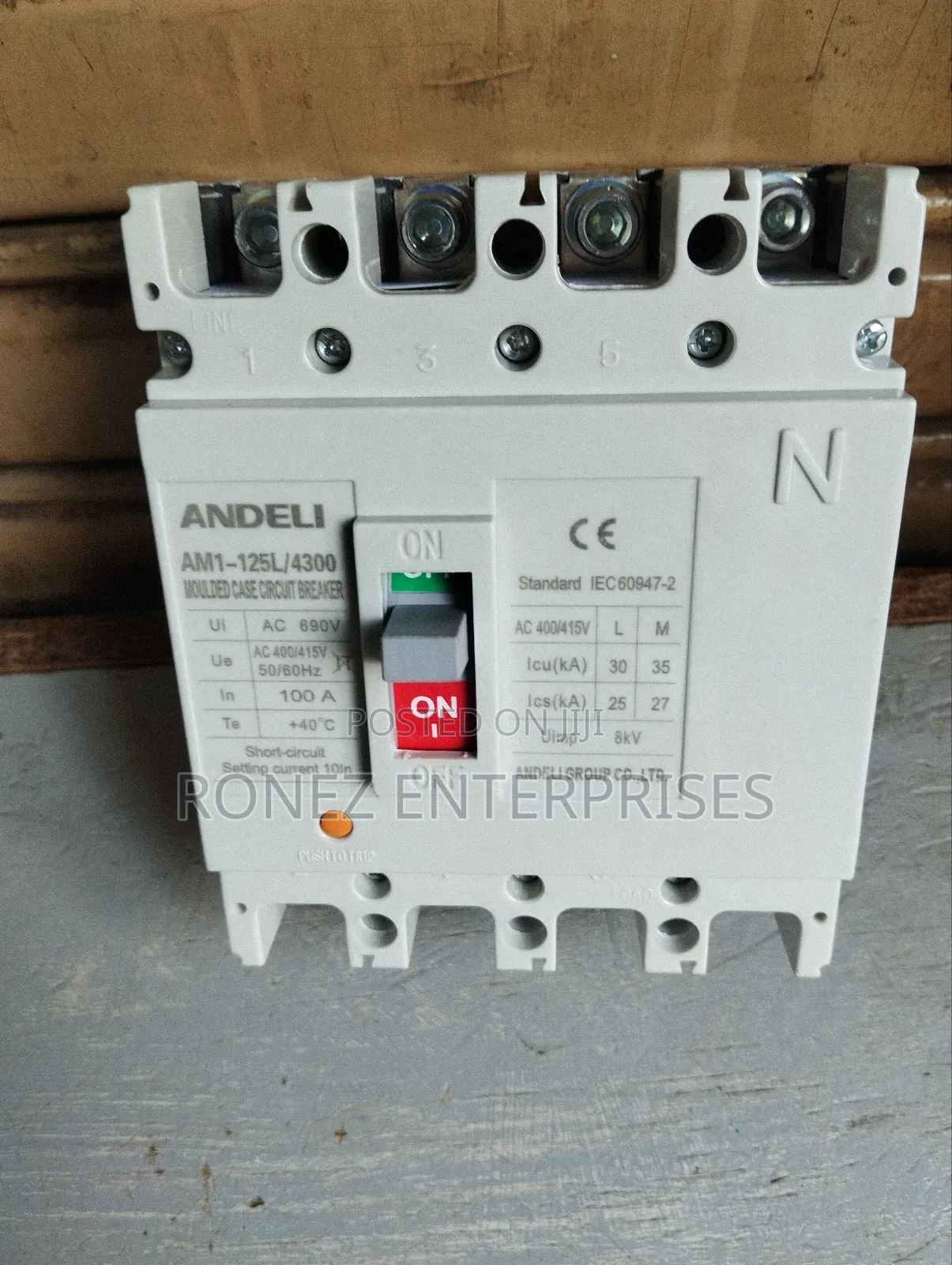 McCb 4 Pole 100amps