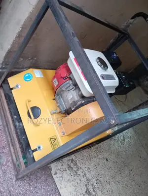 Floor Plate Compactor 6.5hp 90kg
