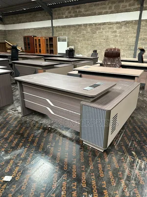 Executive Imported Office Desk 1.8 MTRS