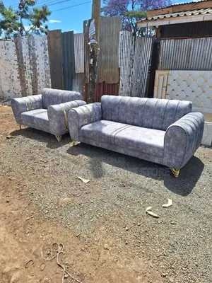 5 Seater Sofa With Golden Stand